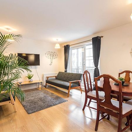 Elegant 2 Bedroom City Centre Apartment - Free Parking - Private Balcony EDI Buitenkant foto