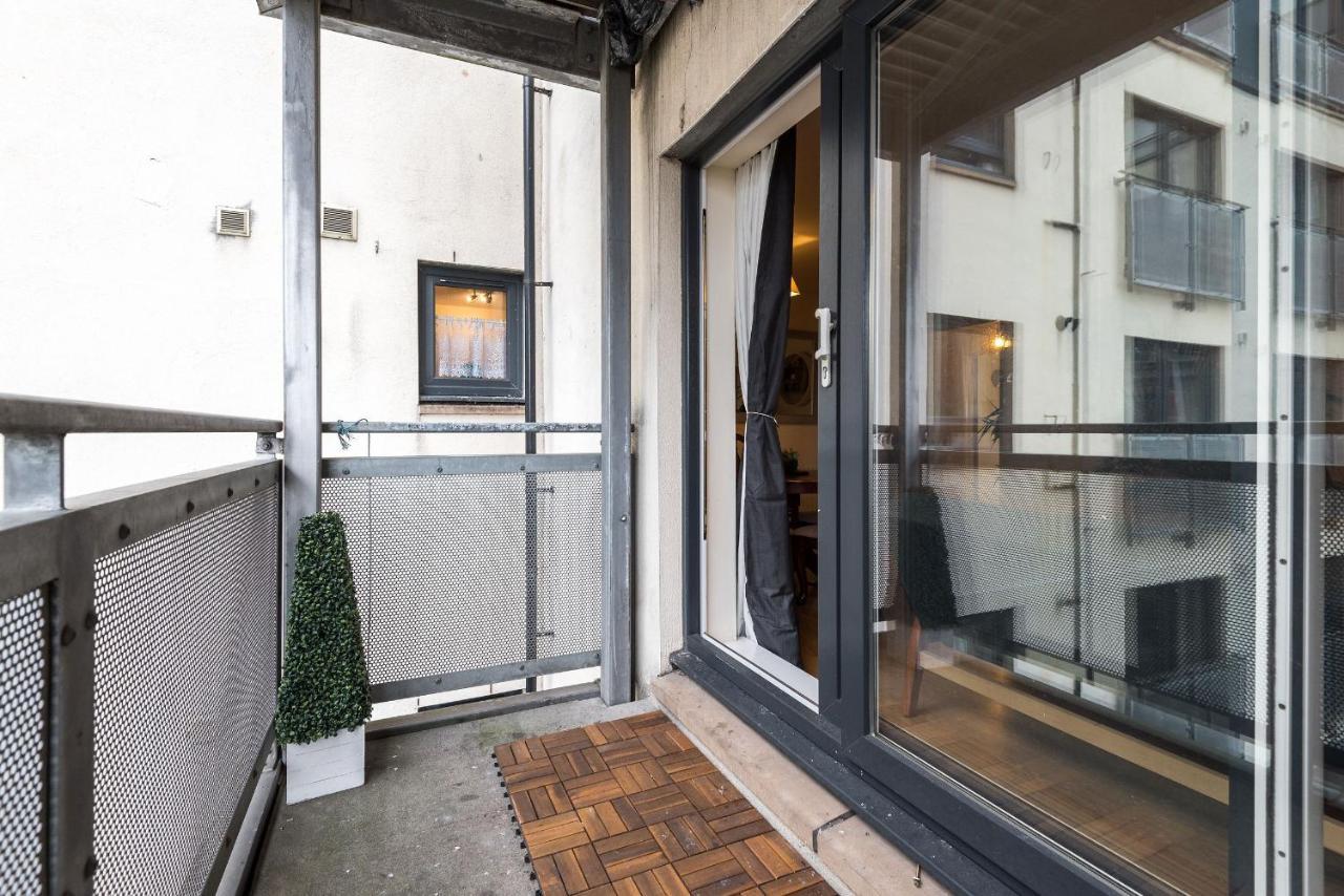 Elegant 2 Bedroom City Centre Apartment - Free Parking - Private Balcony EDI Buitenkant foto